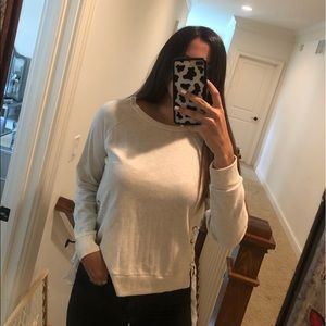 Sweet aerie sweatshirt with silk ties💛